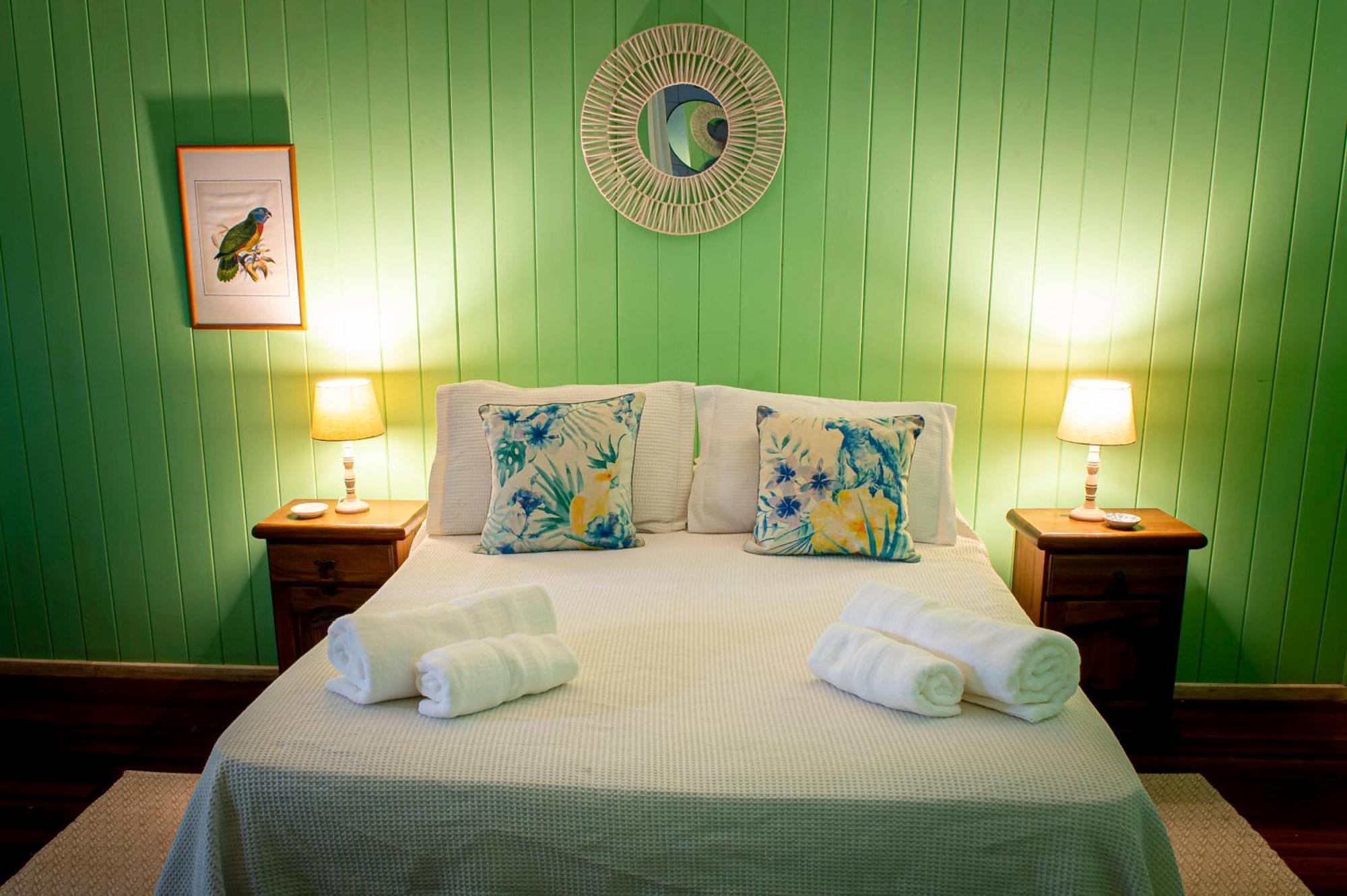 Secret Garden Iguazu Bed & Breakfast ปูแอร์โตอีกวาซู ภายนอก รูปภาพ