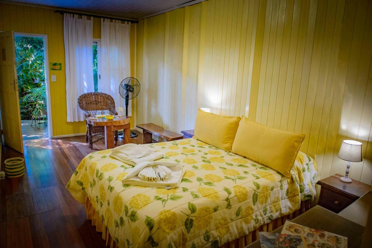 Secret Garden Iguazu Bed & Breakfast ปูแอร์โตอีกวาซู ภายนอก รูปภาพ